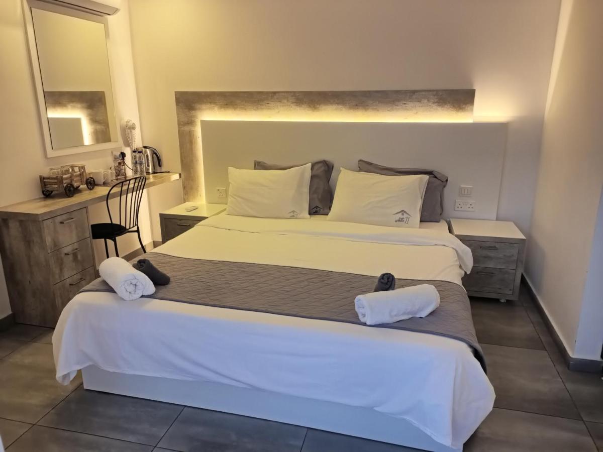 White 11 Aparthotel Larnaca Luaran gambar