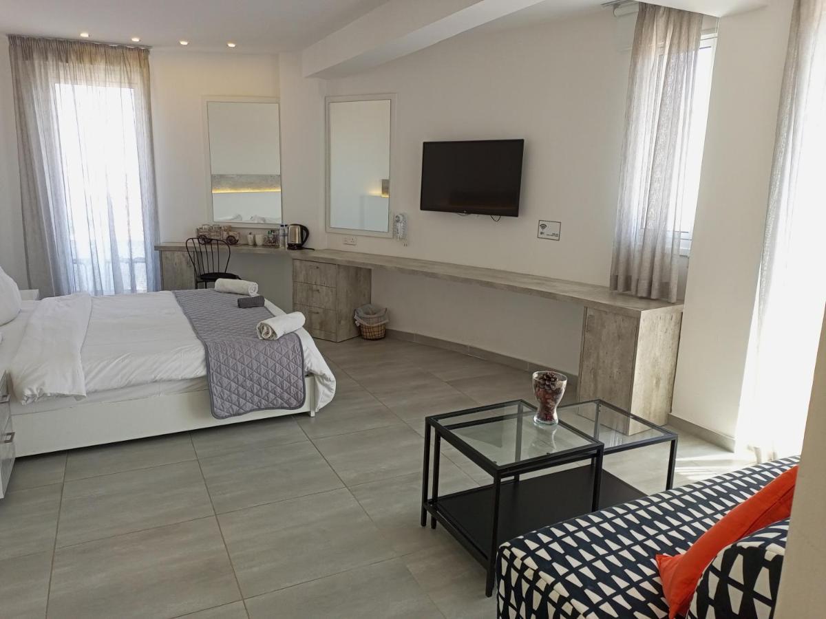 White 11 Aparthotel Larnaca Luaran gambar