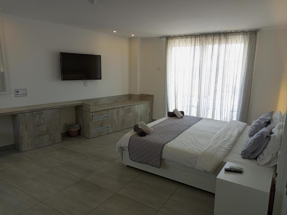 White 11 Aparthotel Larnaca Luaran gambar