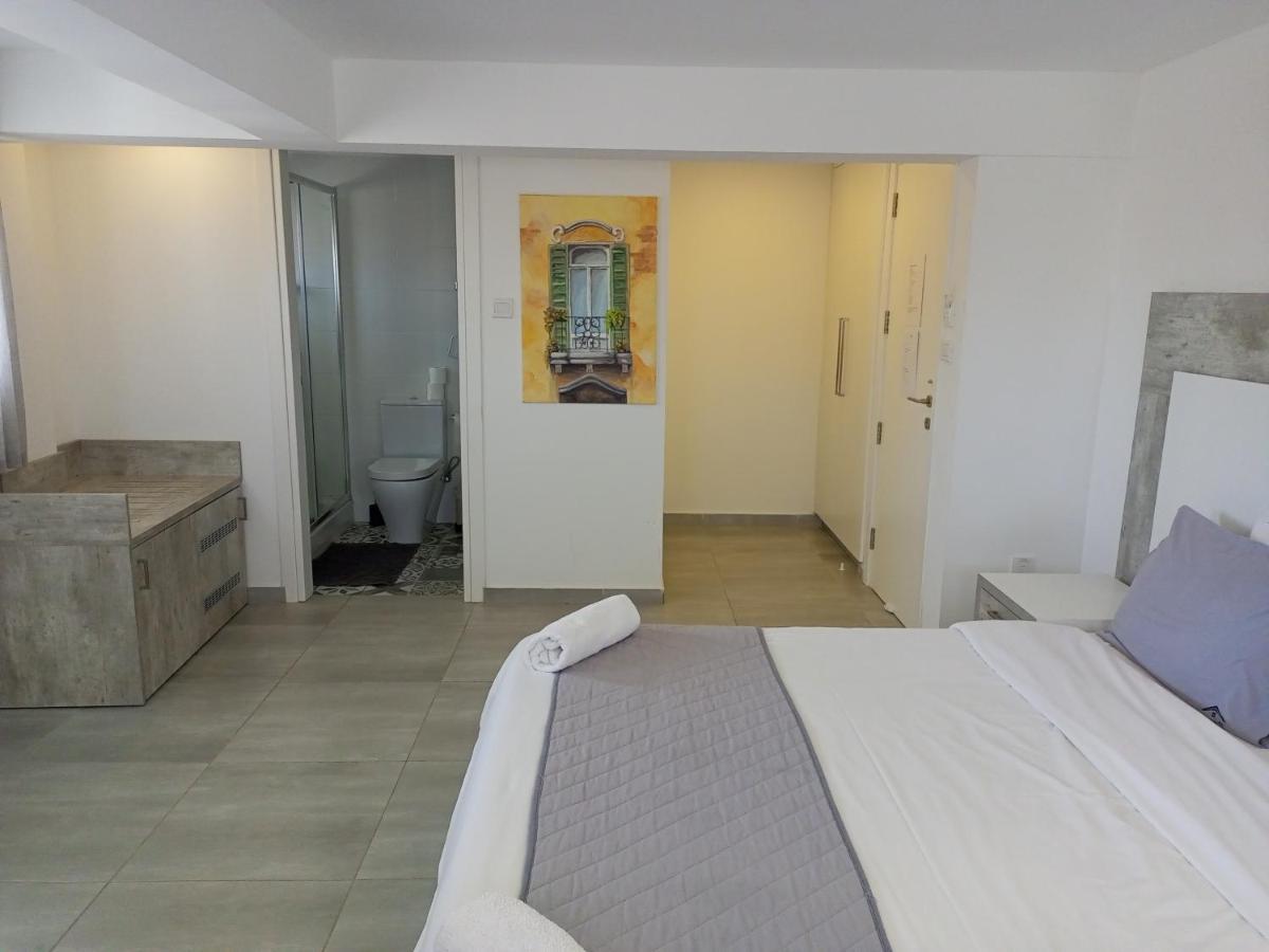 White 11 Aparthotel Larnaca Luaran gambar