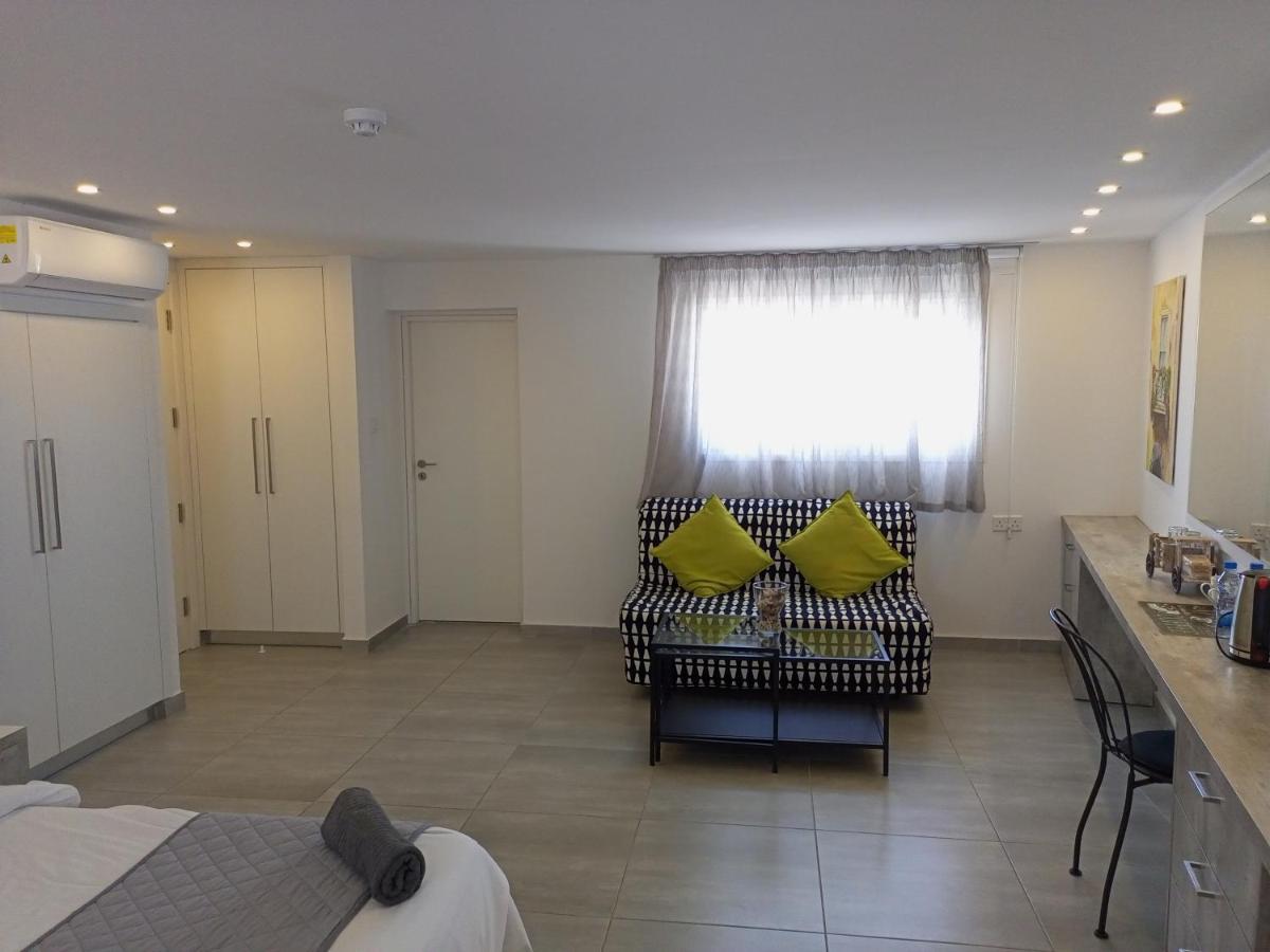 White 11 Aparthotel Larnaca Luaran gambar