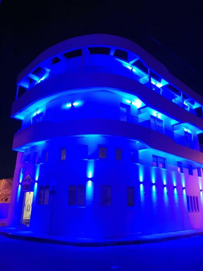 White 11 Aparthotel Larnaca Luaran gambar